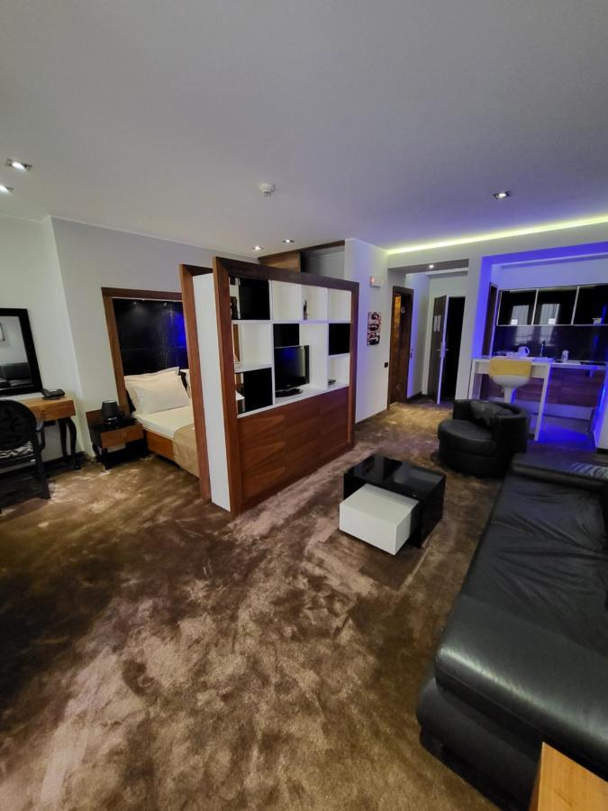 Apartments M Palace Budva Kültér fotó