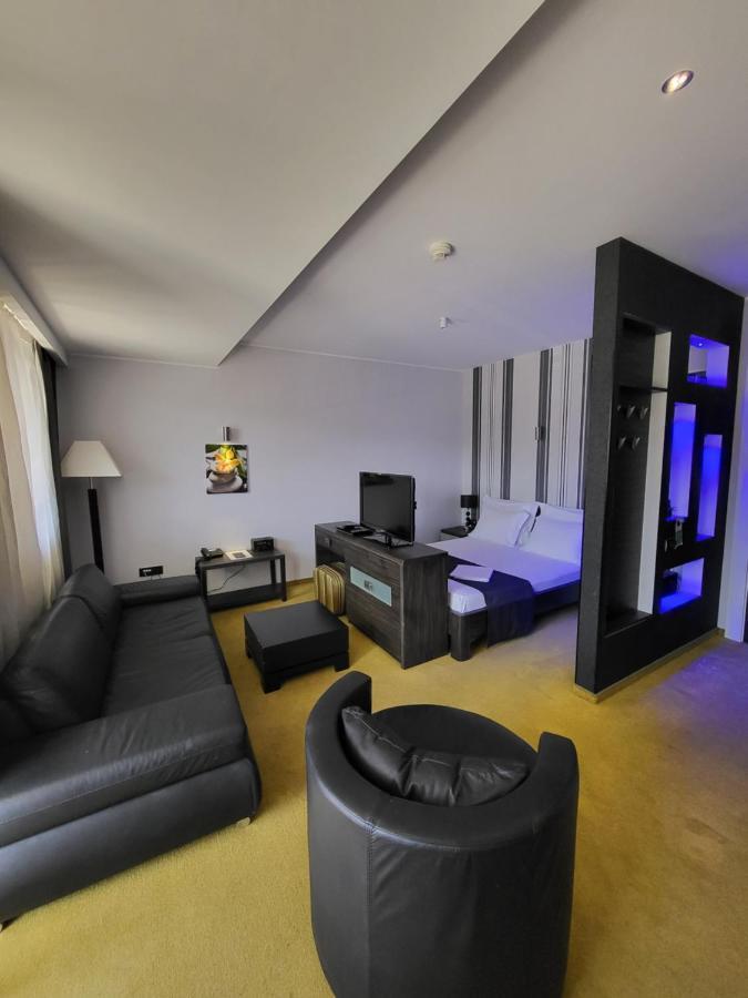 Apartments M Palace Budva Kültér fotó